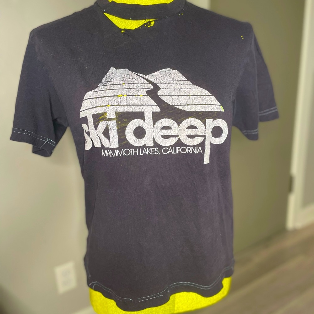 The perfect coveted Vintage Tshirt Mammoth
